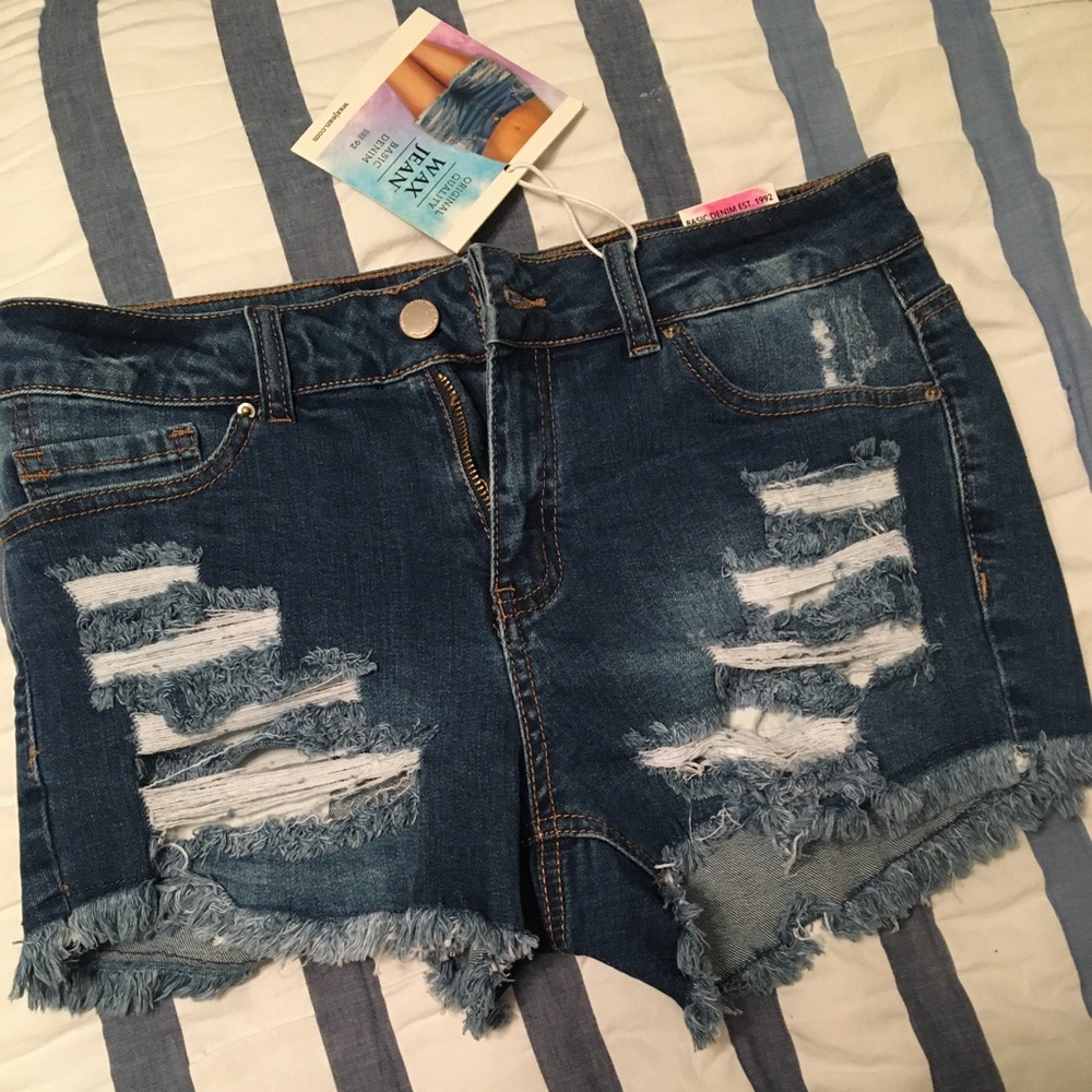 NWT Women’s Wax Jeans Denim Shorts Sz M